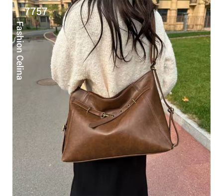 CARTERA DE HOMBRO C7757