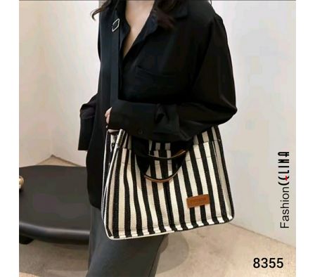 CARTERA DE MANO C8355